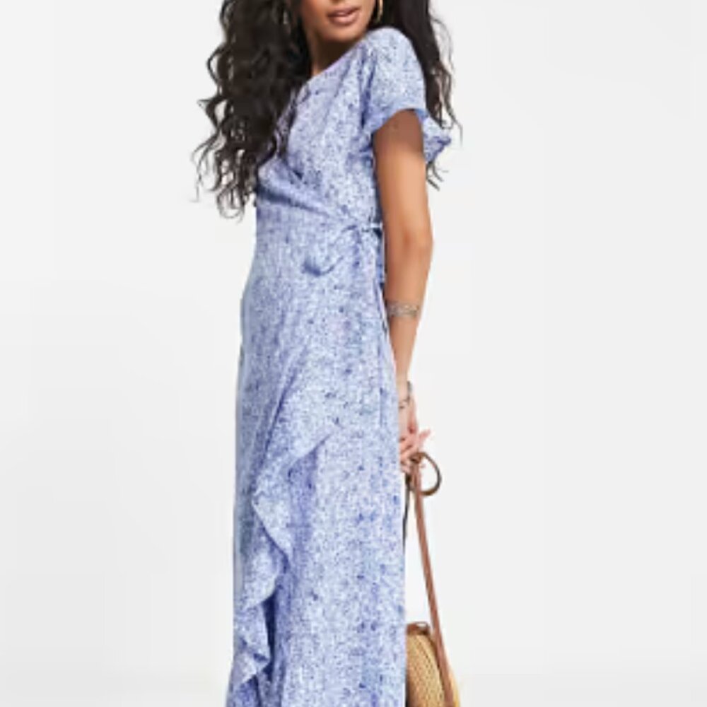 Vero Moda Petite Wrap Front Maxi Tea Dress – Blue Floral, Size Small